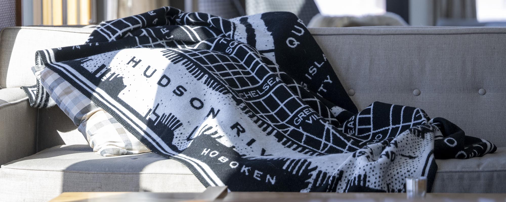 City Map Throw Blankets