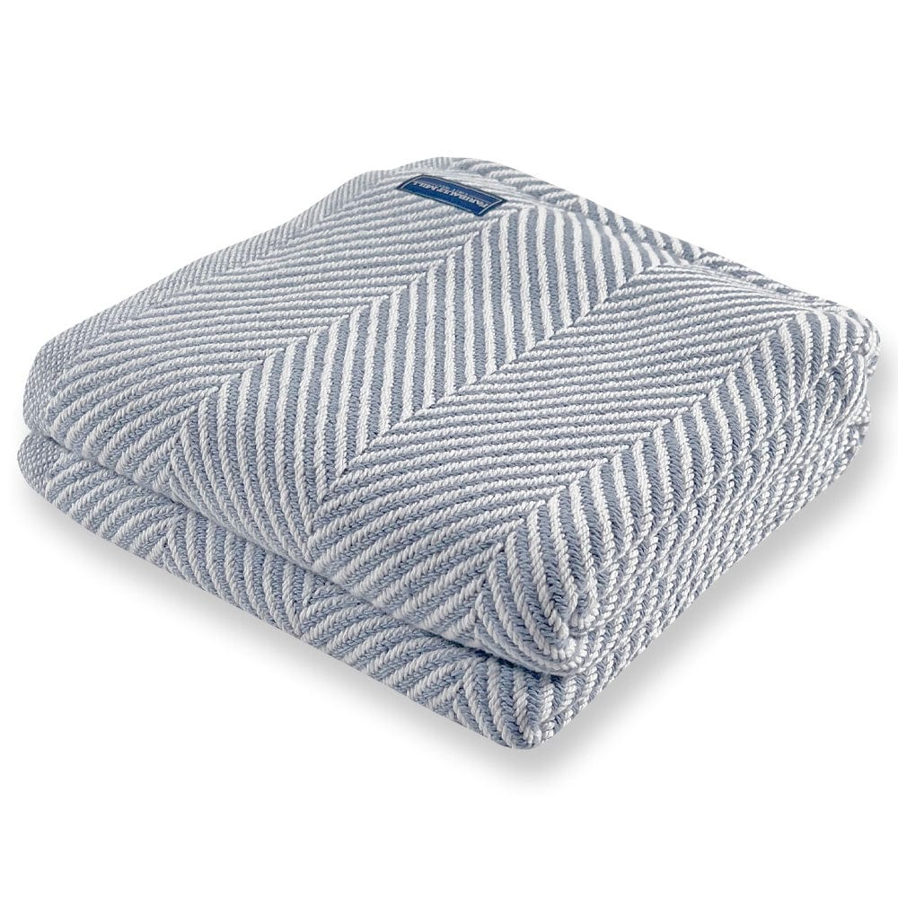 Brahms Mount Misty Blue / Fringeless Monhegan Cotton Throw Without Fringe - Misty Blue